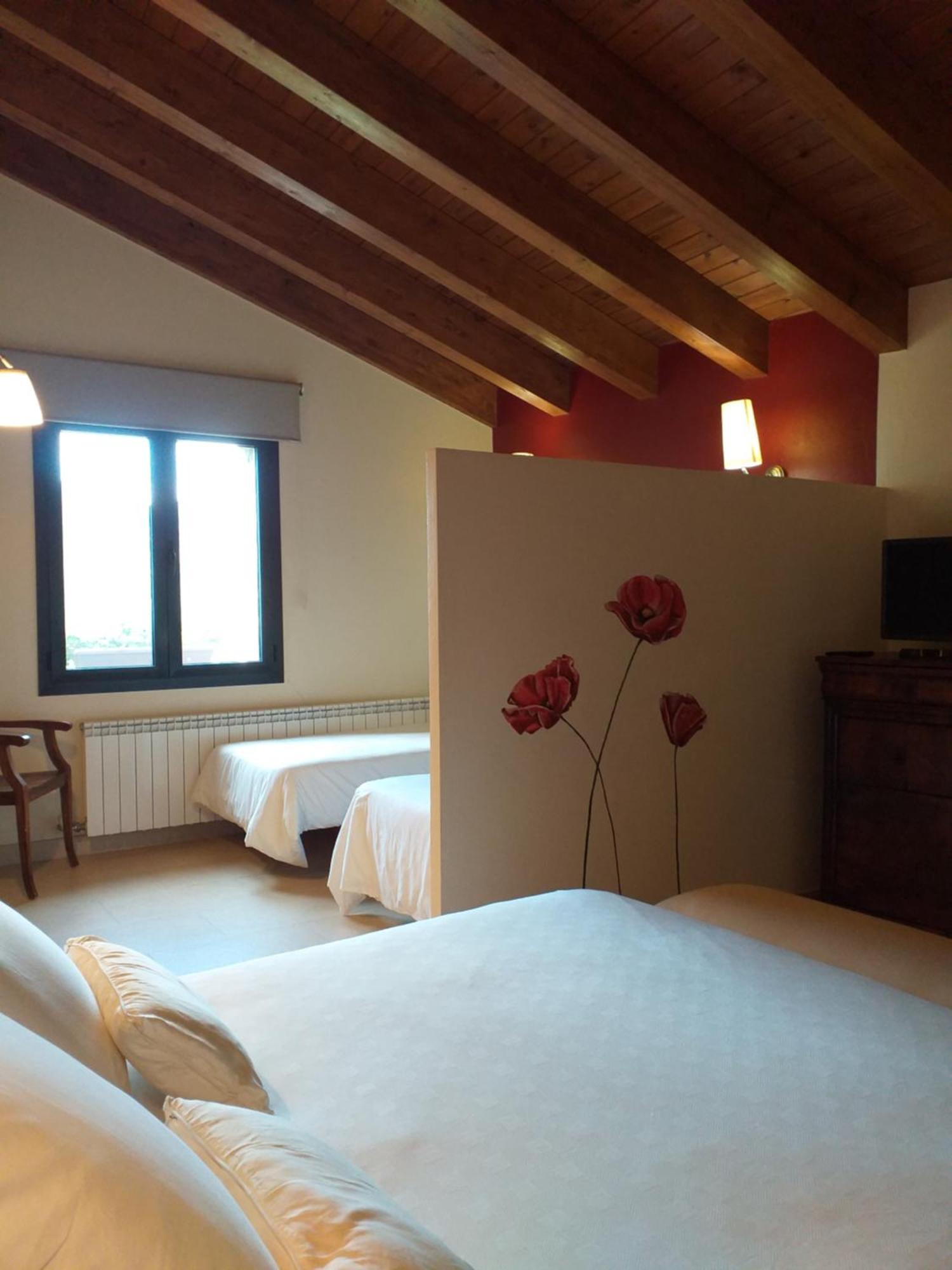 Les Flors - Hotel Rural & Cabanyes Gramos Exterior photo