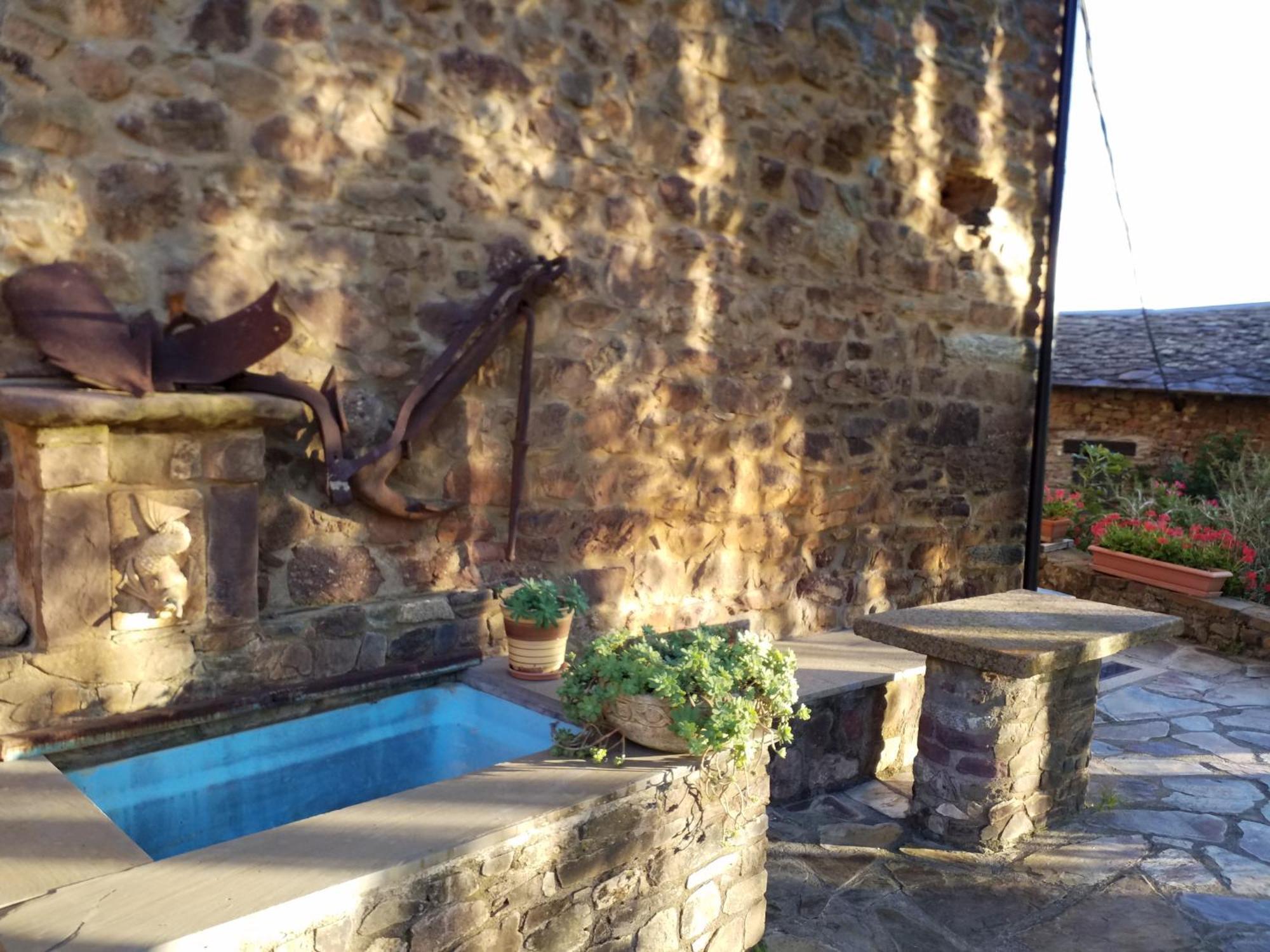 Les Flors - Hotel Rural & Cabanyes Gramos Exterior photo