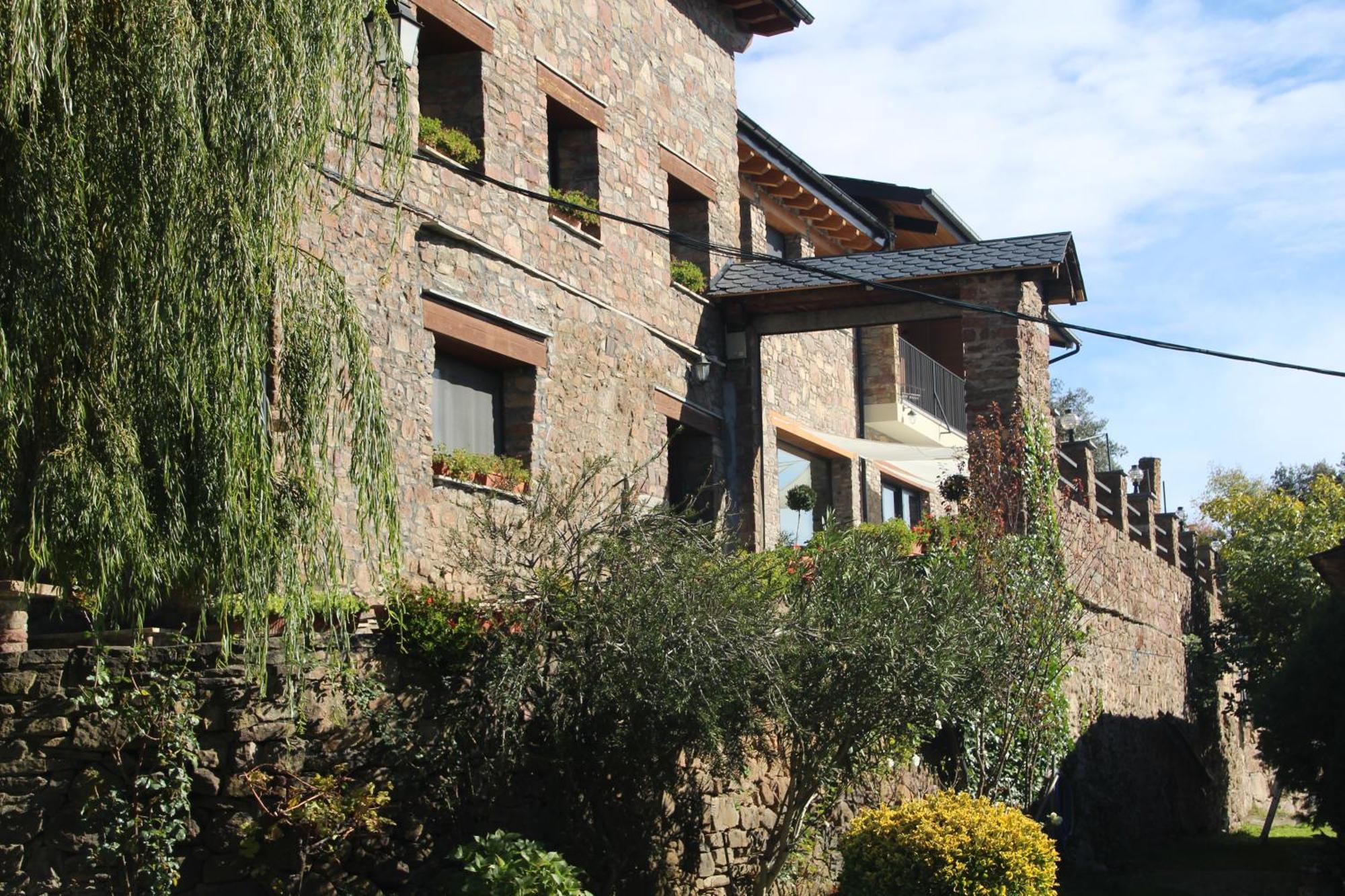 Les Flors - Hotel Rural & Cabanyes Gramos Exterior photo